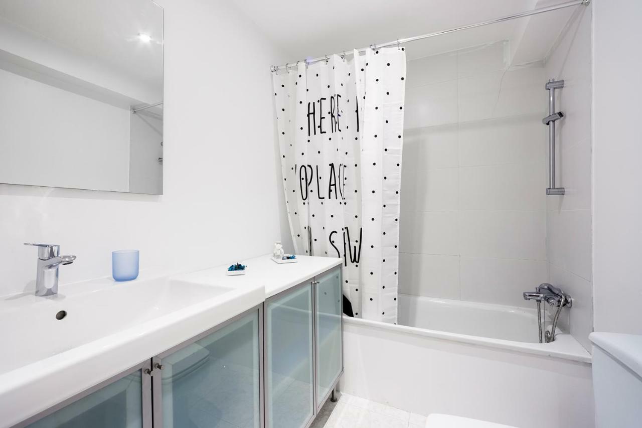 El Hogar De San Fermin Apartment Pamplona Luaran gambar